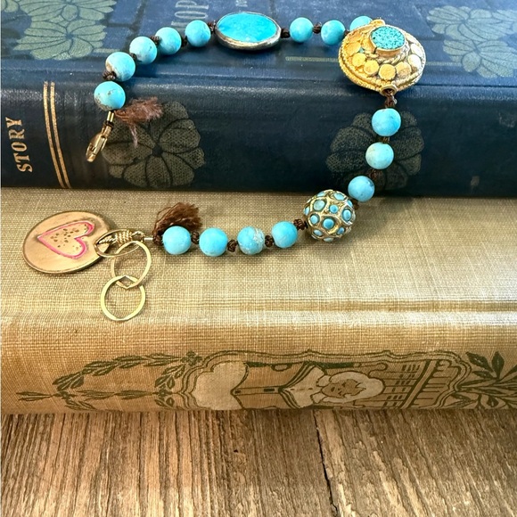 Turquoise and Gold Beaded Bracelet - Picture 7 of 7